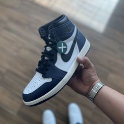 Jordan 1 Retro High Court Purple White Size 11 Brand New Asking $155 OBO Pick Up Only Moving Need Gone