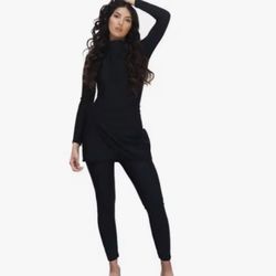 Two Piece Long Sleeve Shirt Top Pants Joggers Set.   comfortable, soft, breathable, flexible, lightweight, and quick-drying.  This women's jogging sui