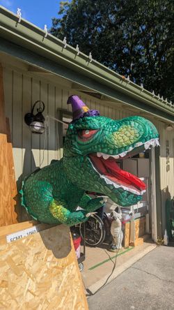 Dinosaur Halloween inflatable decoration