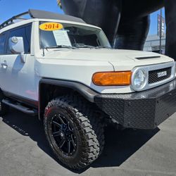 2014 TOYOTA FJ CRUISER SPORT UTILITY 2D 4X4