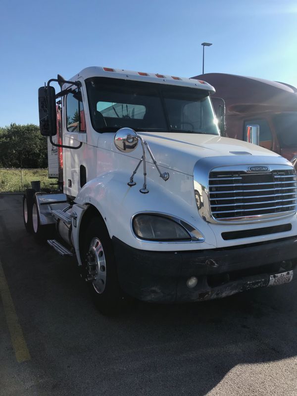 Truck for sale, 10 gear manual transmission. for Sale in Chicago, IL