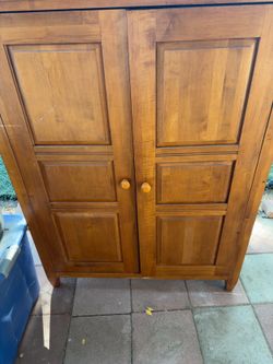 Ethan Allen Solid Wood Entertainment Cabinet