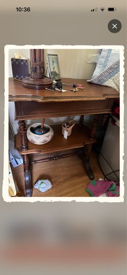 Victorian style end table