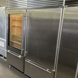 Sub Zero 36”Wide Built In Stainless Steel Bottom Freezer Refrigerator 
