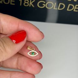 18K Yellow Gold Evil Eye Charm Pendant – Green Center Stone