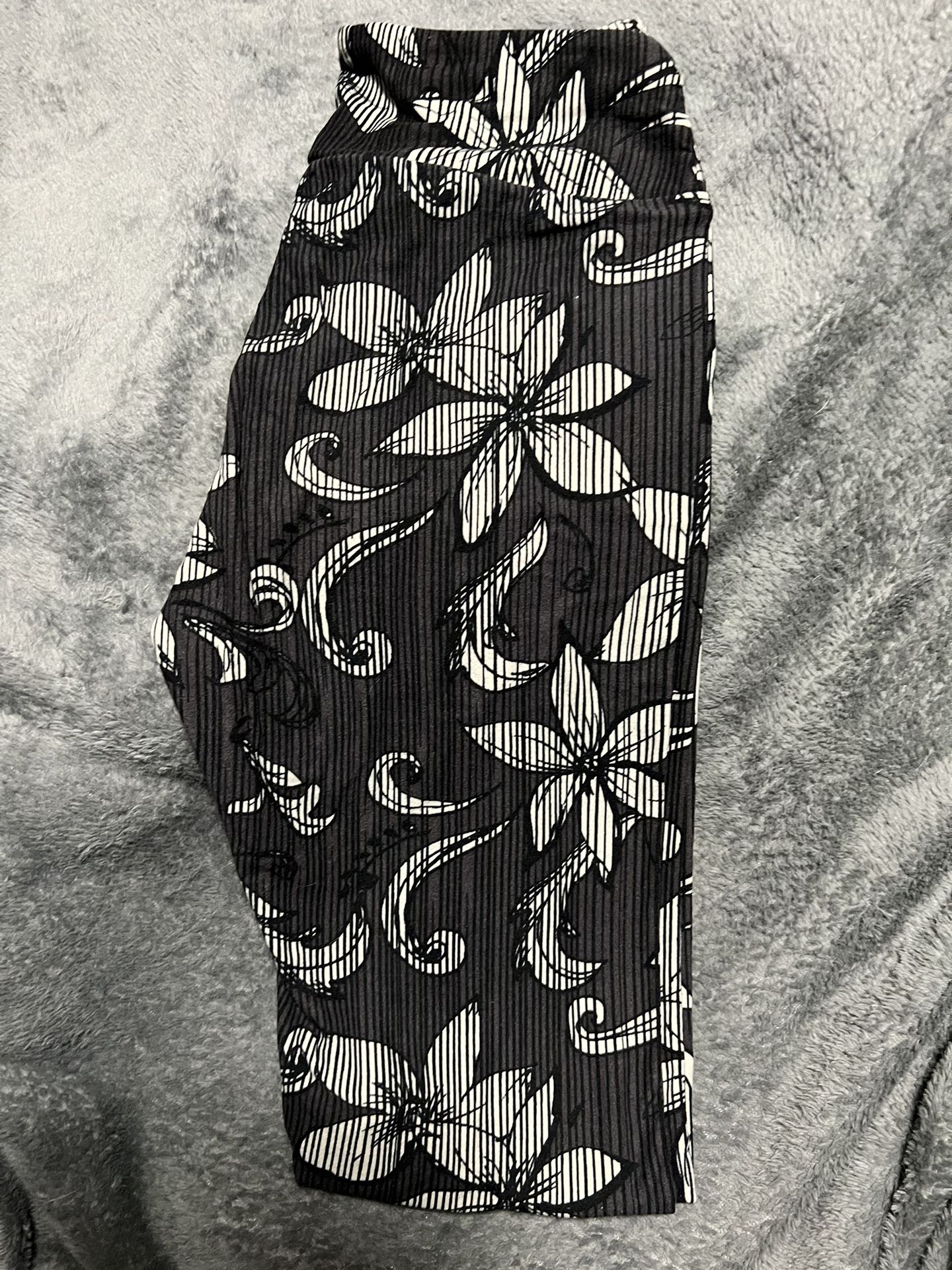 Brand New Floral LuLaRoe Leggings