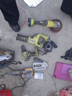 Different variety of tools