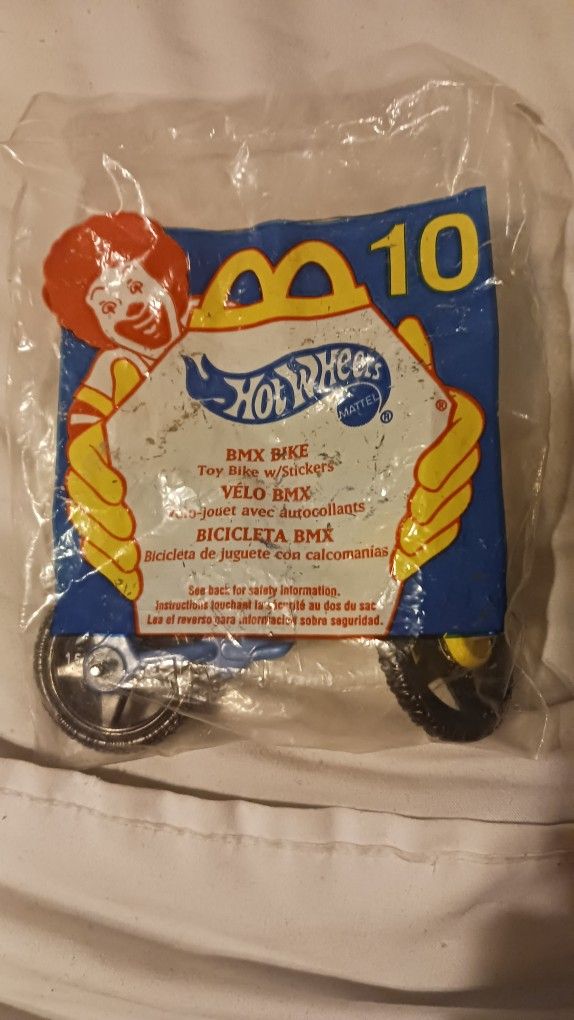 VINTAGE 2000 McDonald's Hot Wheels BMX Bike Toy