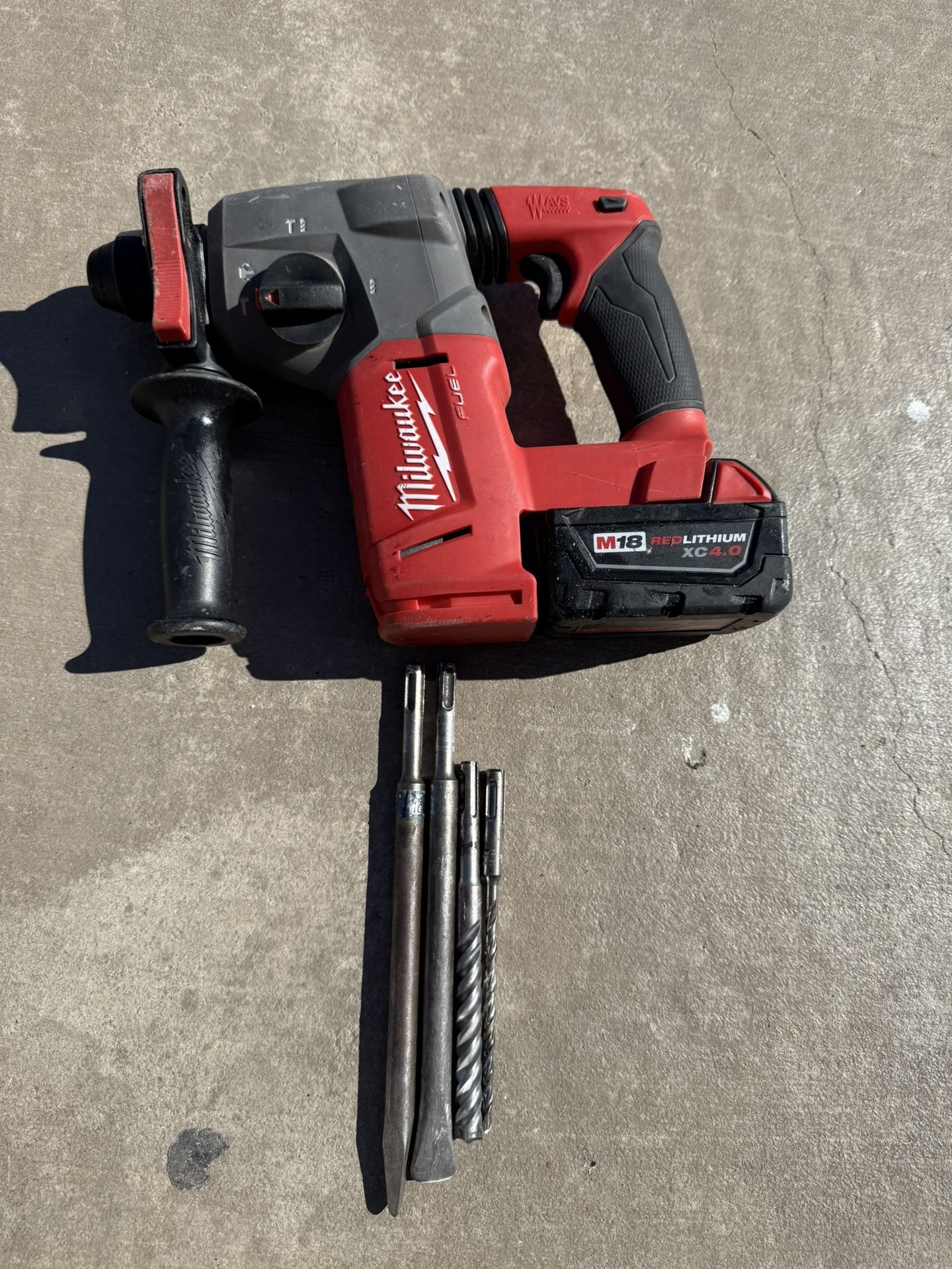 Milwaukee M18 FUEL Rotary Hammer