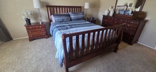 Complete Queen Bedroom Set
