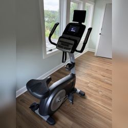 NordicTrack VU19 Bike with iFIT Monitor - Excellent - 2019 - Pensacola, FL