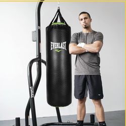 Everlast Everstrike 70-Pound Heavy Training Bag with stand
