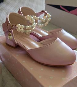 Girls shoes age of 4 to 6