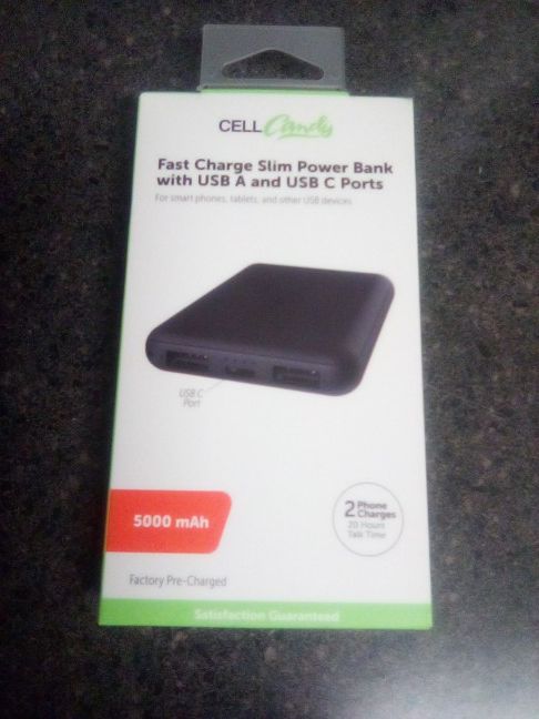 BRAND NEW! SEALED! ZGEAR 5000mAh FAST Charge PORTABLE CHARGER! USB x2 + Type C! Comes 100% FULL CHARGED!