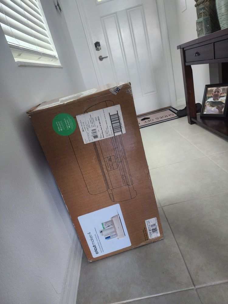 Cricut Maker 4 Starter Bundle
