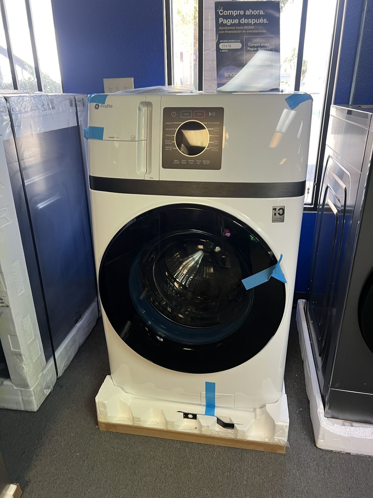 GE WHITE WASHER AND DRYER 2 In 1
