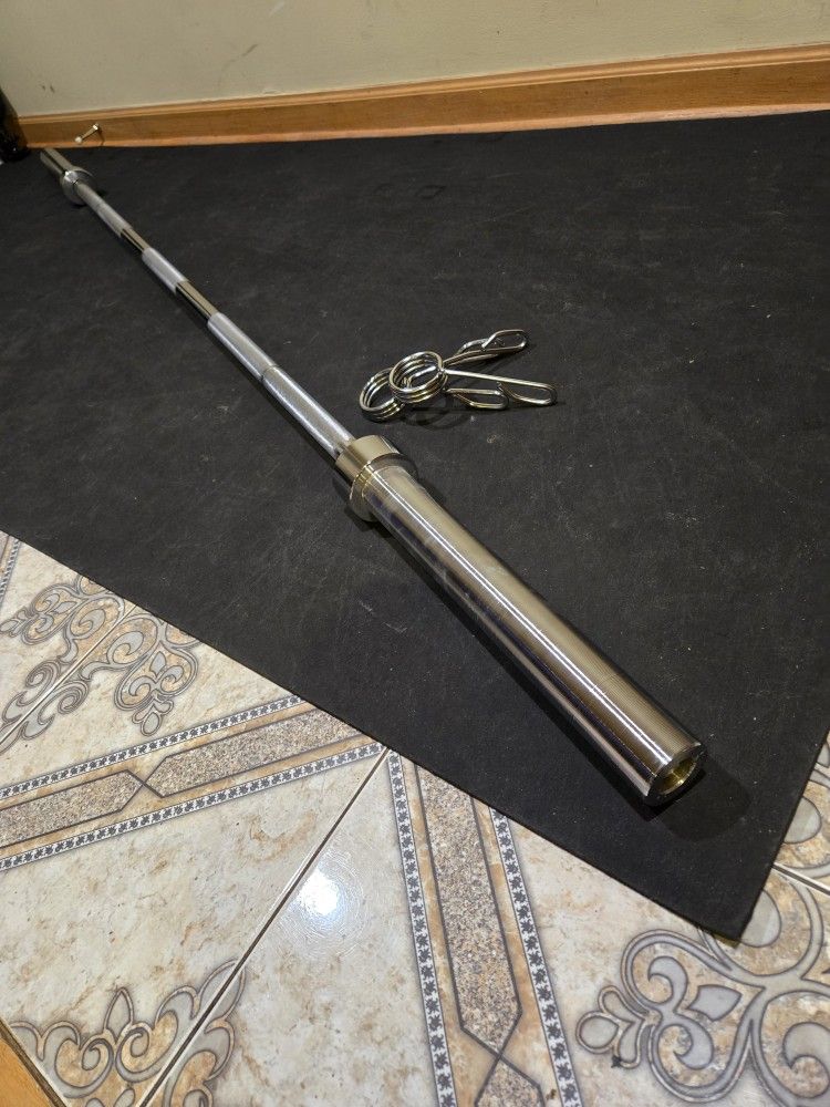 Used 45lb 7ft Olympic Bar Barbell Excellent Condition--