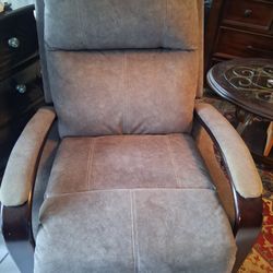 RECLINER, GREY VELVET, SOFT+RICH, $80bucksi