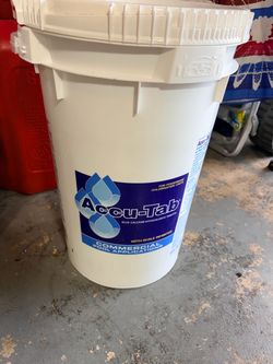 Pool chlorine tablets 3” 60lbs