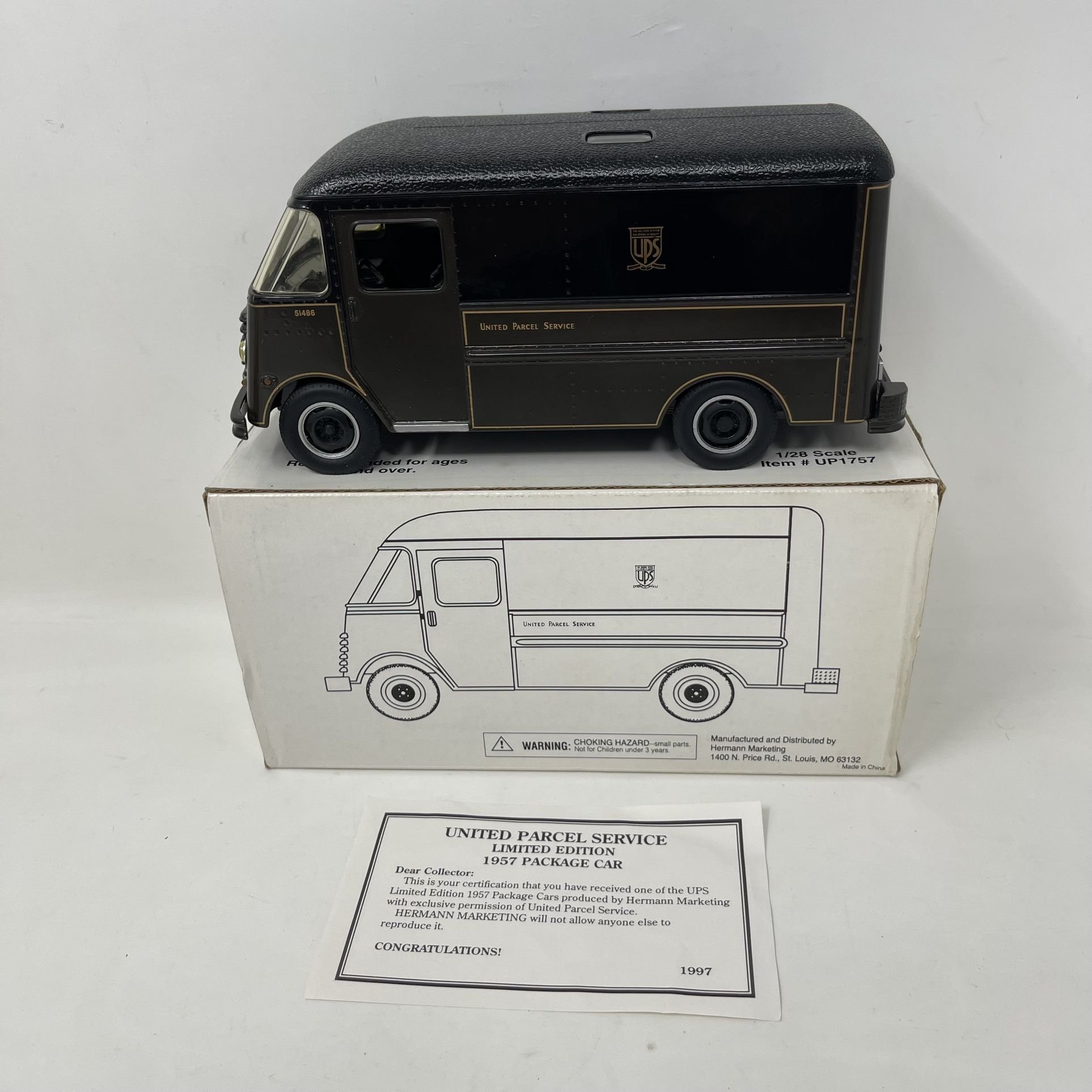 Vintage Die Cast United Parcel Service UPS Truck 1/28 1957 Package Car Delivery