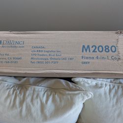 Da Vinci Fiona 4-in-1 Convertible Crib 
