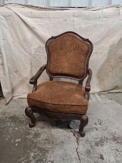 Comfortable living room  chair