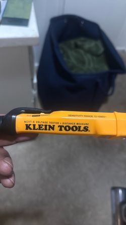 Klein Tools NCVT-6 Voltage Tester + Distance Measure