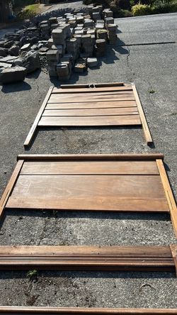 Free remnant antique wood and picket fence