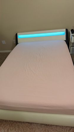 Full/queen bed frame