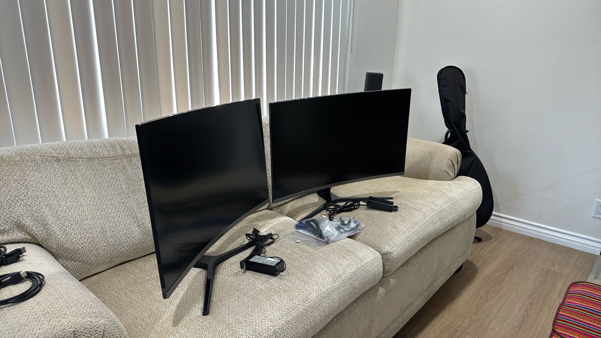 Samsung 32 Inch Curve Dual Monitors