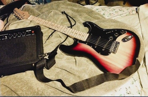 ELECTRIC GUITAR