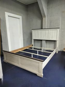 Queen size bed