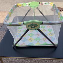 Vintage Cabbage Patch Kids Dolls Play Pen