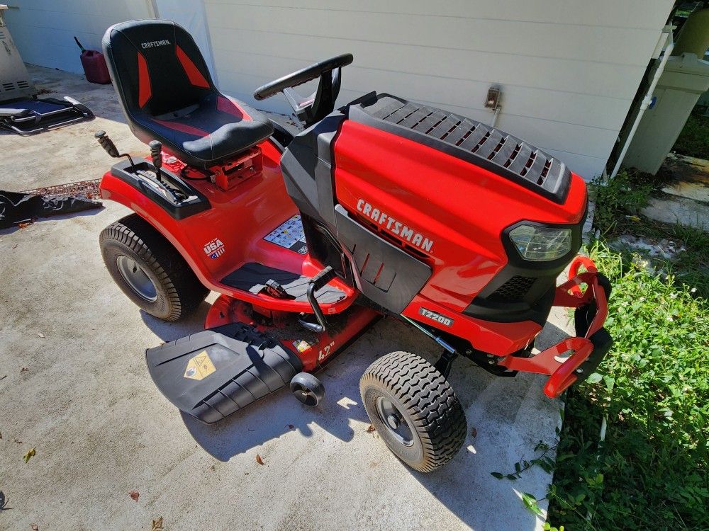 Craftsman Lawn Tractor Mower T2200
