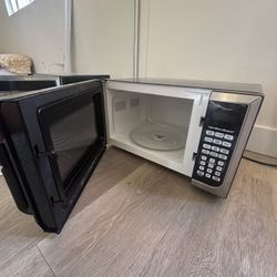 1350 Watt Microwave 