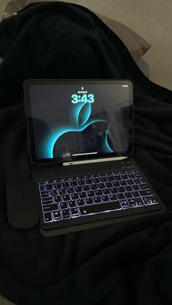 Apple iPad 10th Generation 64gb Accessories Included