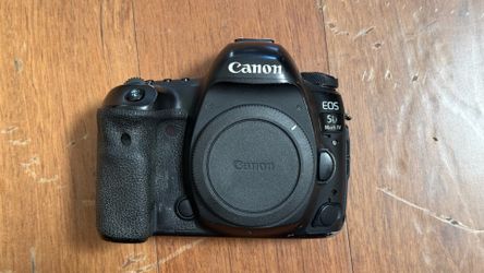 Canon 5D mark IV body only