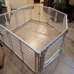 Super yard play pen with gate dog kid