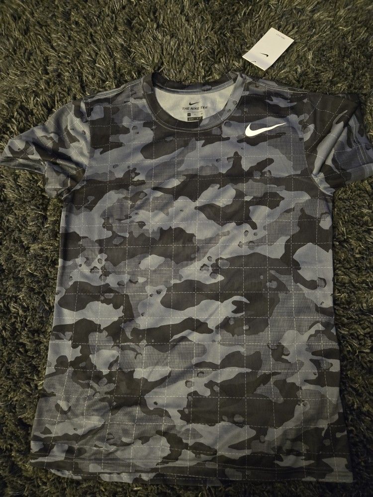 The Nike Tees for Men, New with Tags