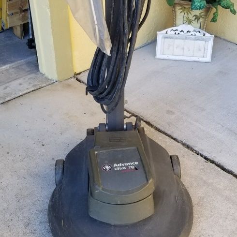 Advance Ultra/20 Floor Buffer