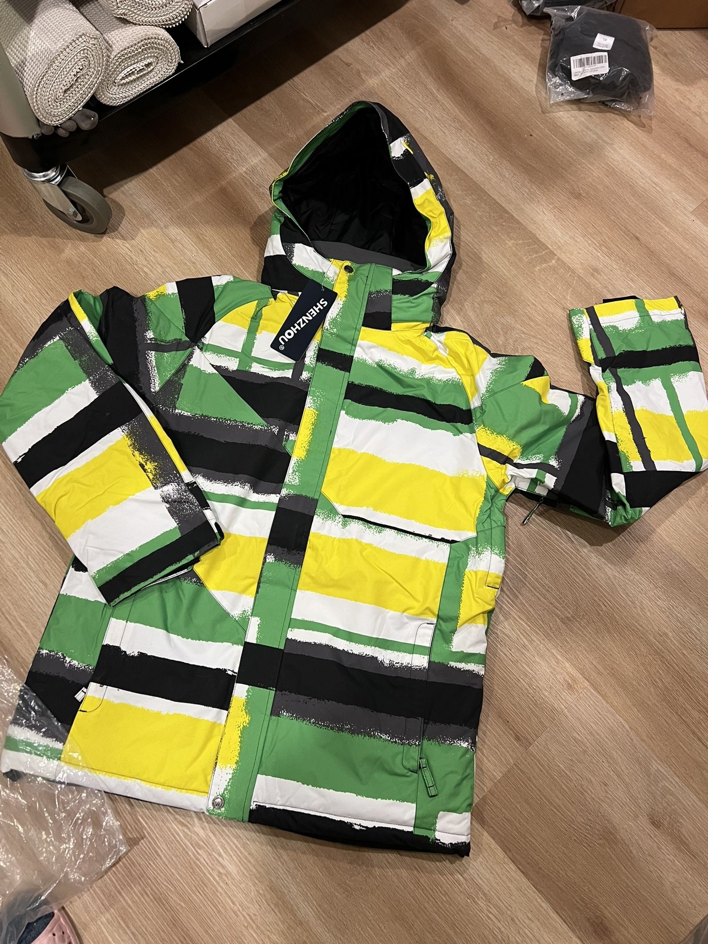 Men's Ski Jacket Colorful Hooded Jackets Warm Winter Snow Waterproof Coat