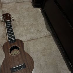 Carlo Robelli Ukulele