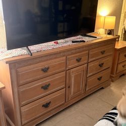 Dresser & Nightstand Set – Solid Wood, Classic Design