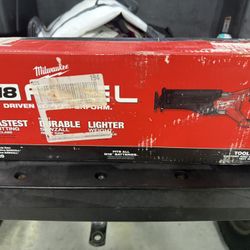 M18 MILWAUKEE FUEL SAWZALL 