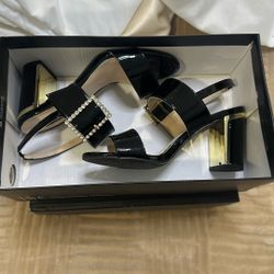 Black And Gold Heels Size 5.5