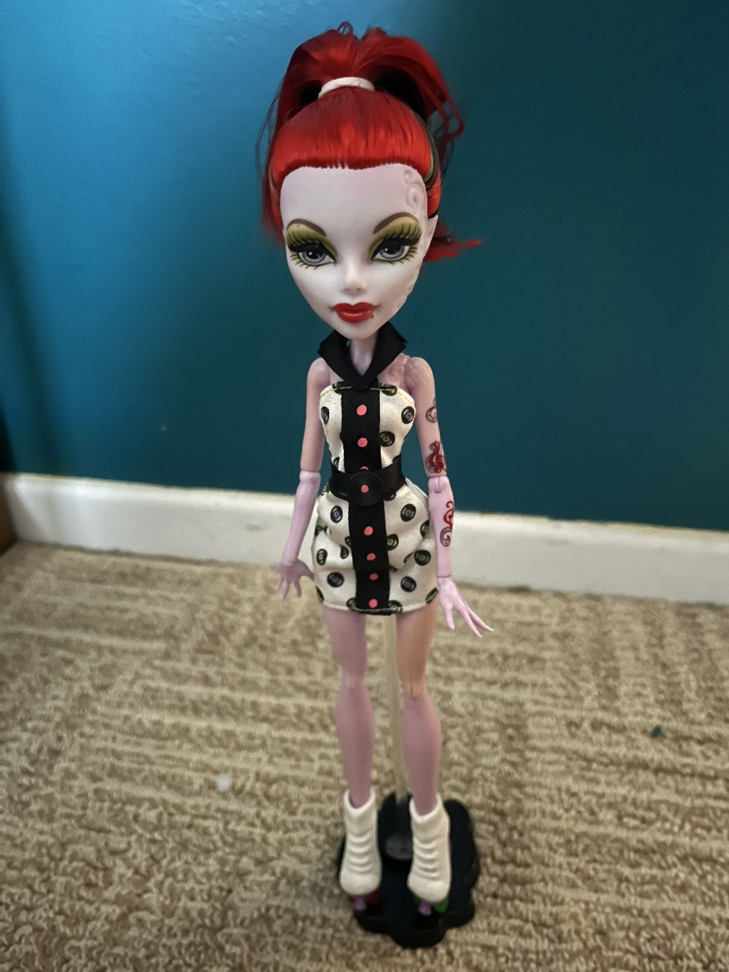 Monster High Roller Skating Doll