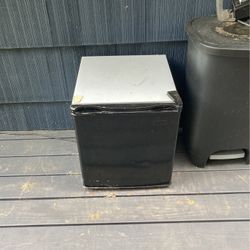Mini Fridge 