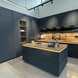 Luxury Kitchen Cabinets – Clearance | Custom Layouts Available  