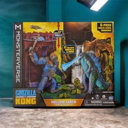 Godzilla Hollow Earth with Diorama