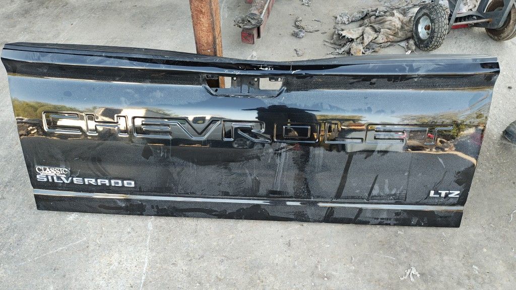 Silverado Tailgate 20 21 22 23 24